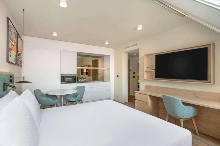 Room 15 of 62