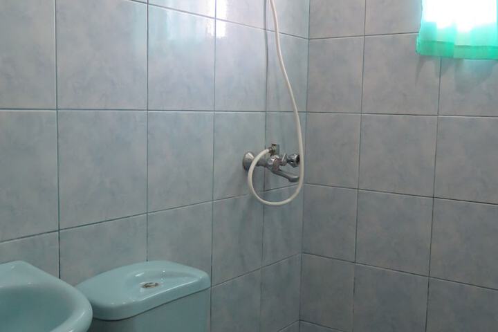 Room 15 of 27
