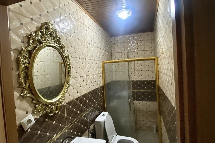 Room 15 of 25