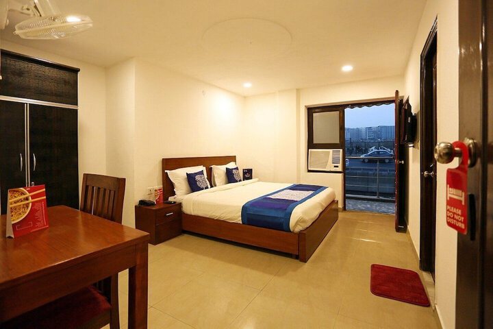 Room 4 of 18
