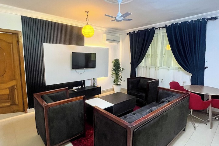 Room 14 of 24