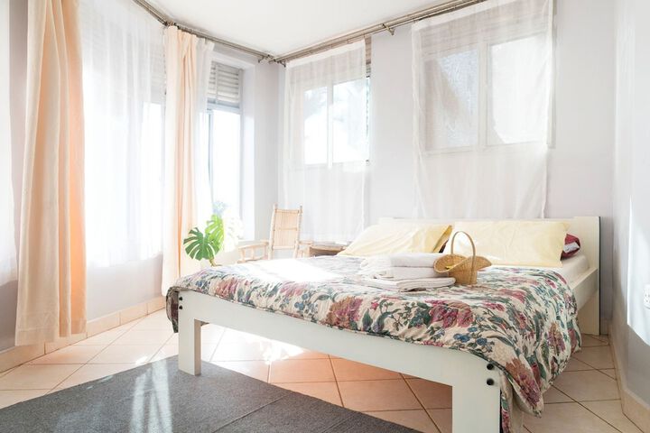 Room 2 of 15