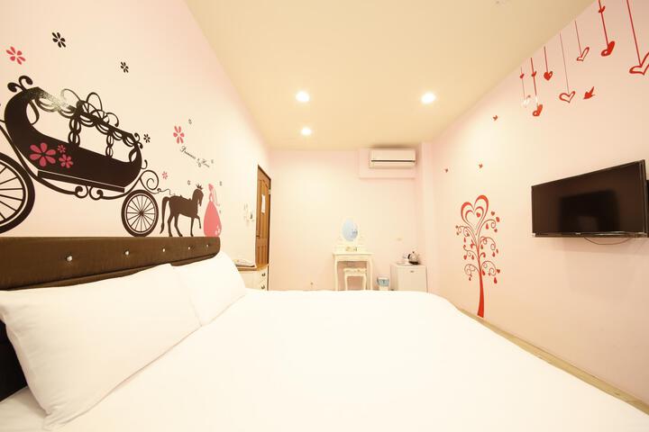 Room 3 of 5