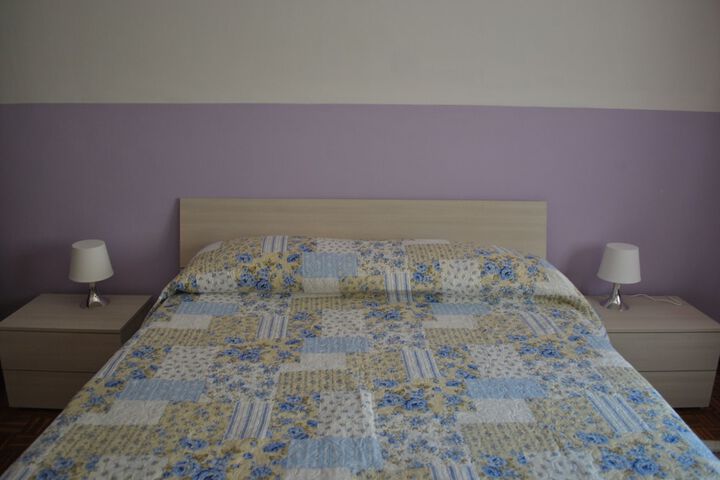 Room 8 of 12