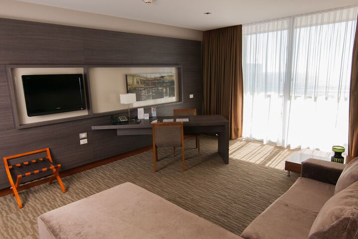 Room 12 of 81