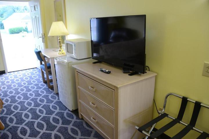 2 Double Beds (2 of 7)
