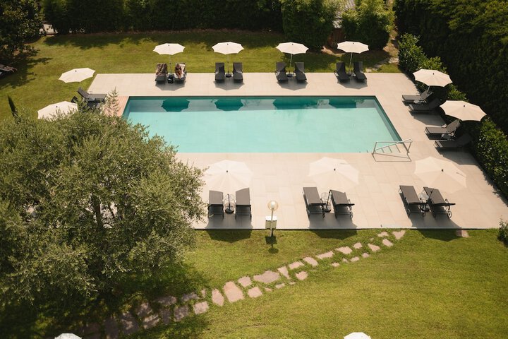 Pool 24 of 58