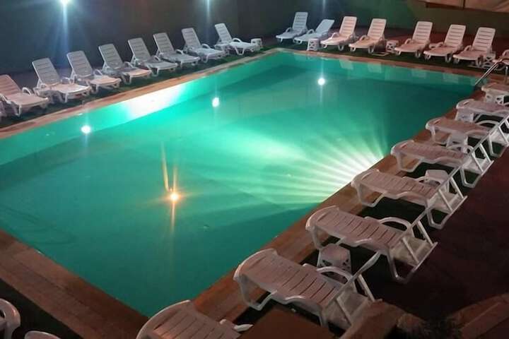 Hotel Pool