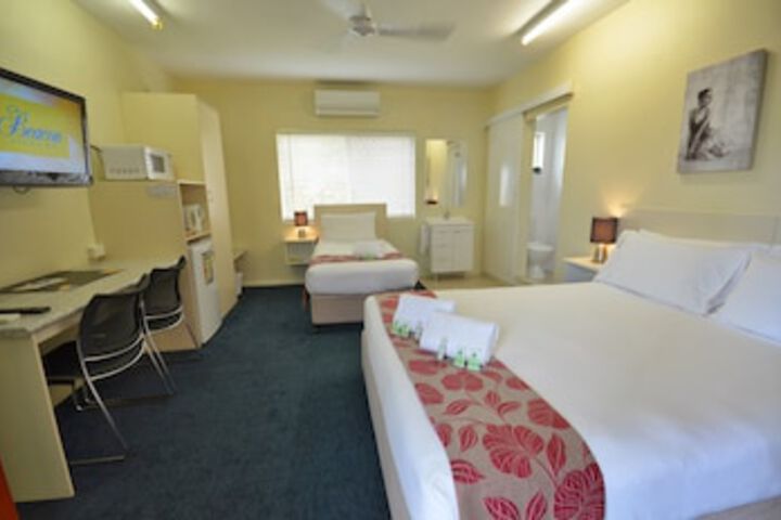 Room 49 of 102