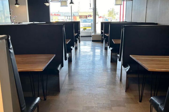 Dining 60 of 78