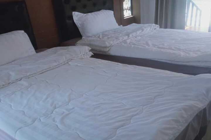 Room 7 of 65