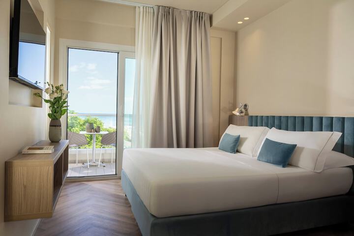 Room 20 of 80