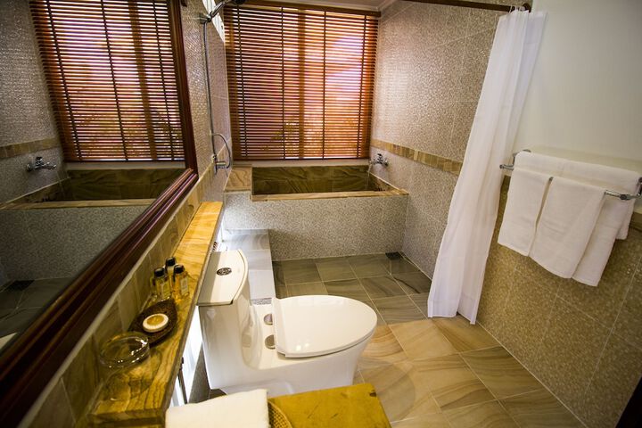 Room 8 of 20