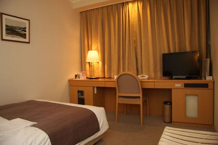 Room 9 of 75