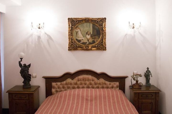 Room 8 of 52