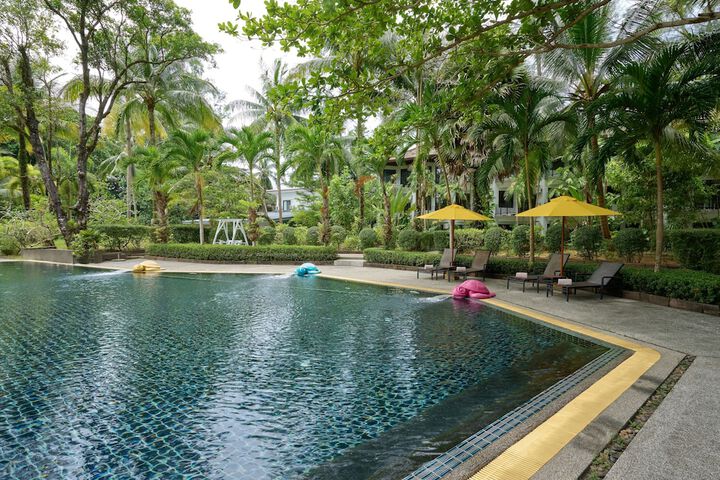 Pool Hotel