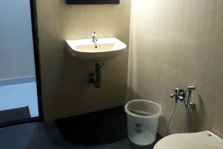 Room 30 of 47