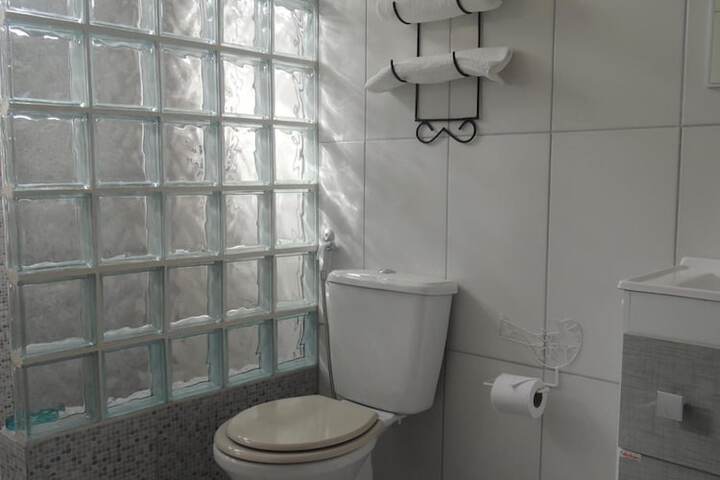Room 32 of 67