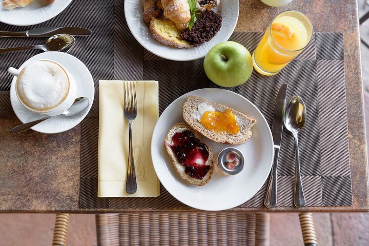 Breakfast/Coffee Service 158 of 225
