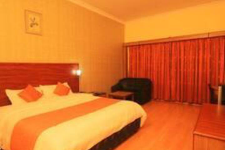 Room 7 of 30