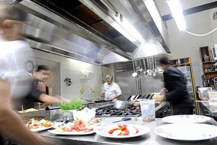 Dining 53 of 65