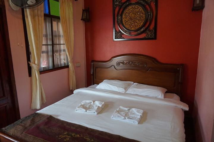 Room 11 of 30