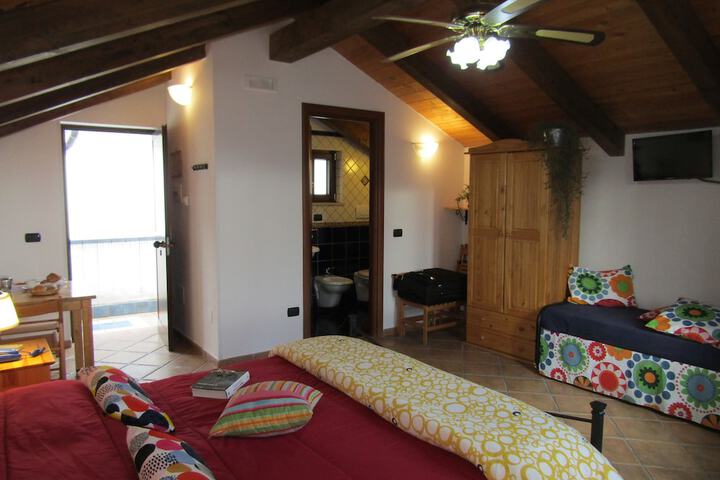Room 7 of 32