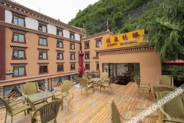 Hotel 7 of 32