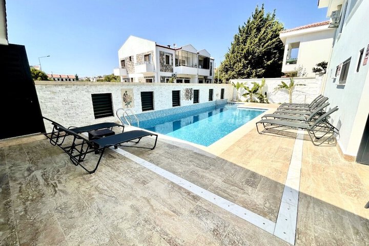 Pool 16 of 19