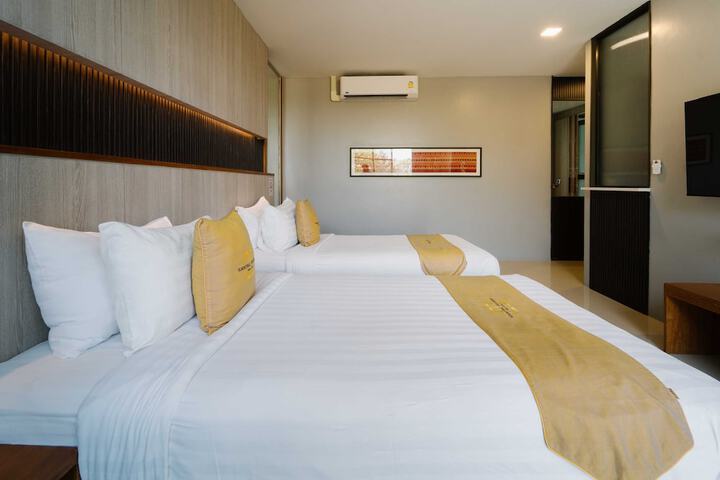 Room 13 of 119