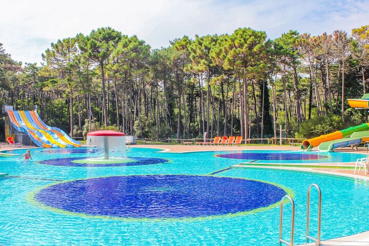 Hotel with Pool