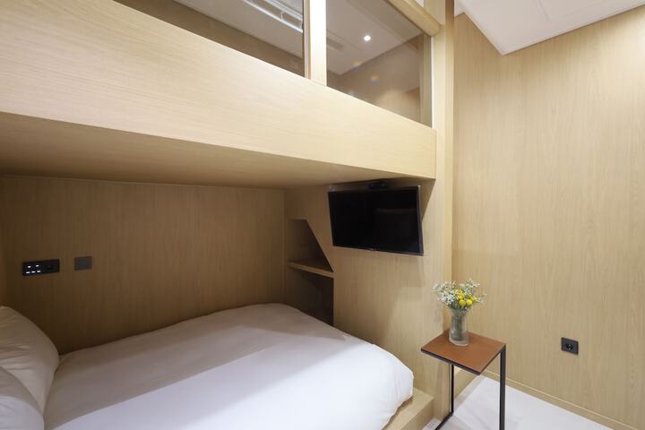 Room 16 of 75