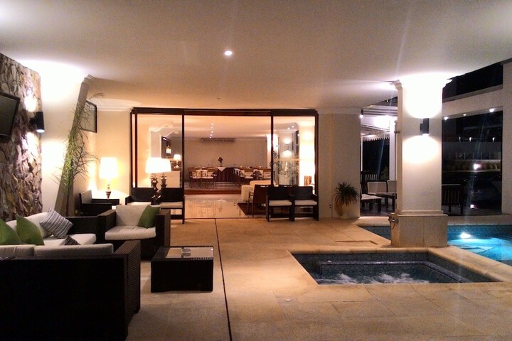 Hotel with Pool