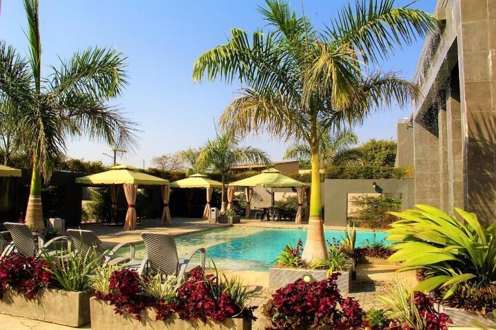Pool 39 of 61
