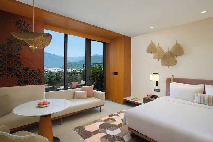Room 8 of 44