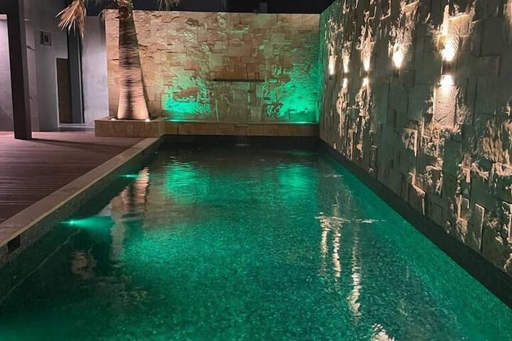 Pool 7 of 9