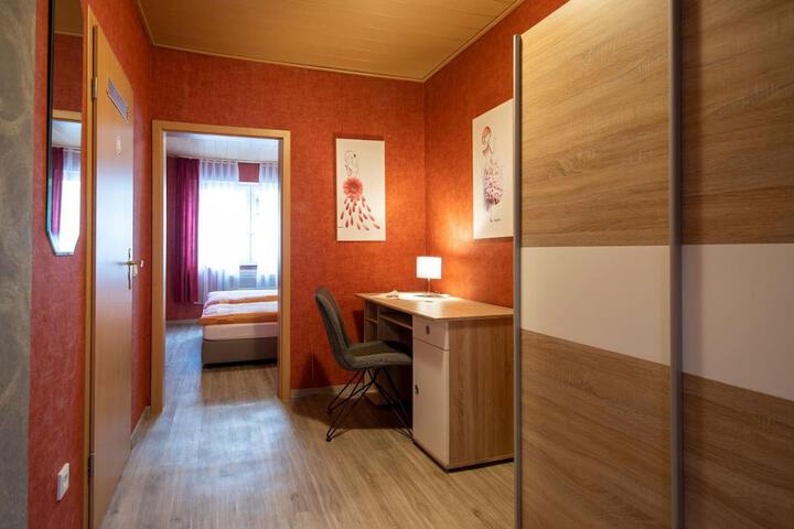 Room 12 of 37