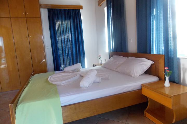 Room 16 of 74