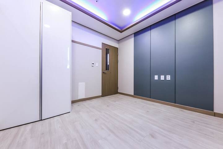 Room 21 of 54