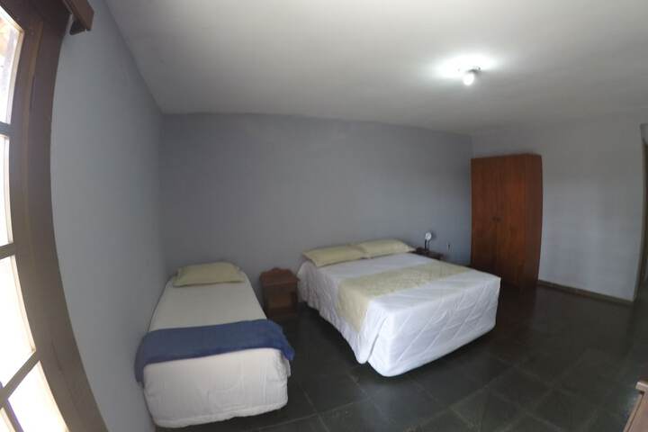 Room 6 of 10
