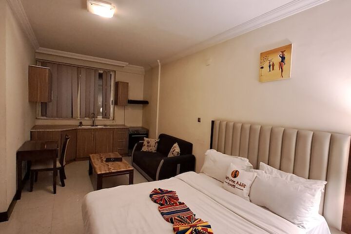 Room 20 of 28