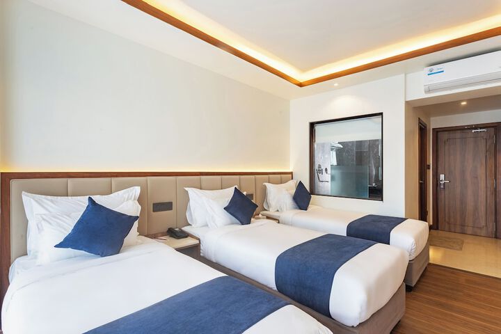 Room 6 of 48