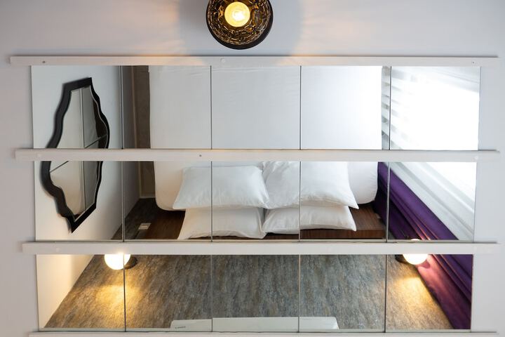 Room 13 of 77
