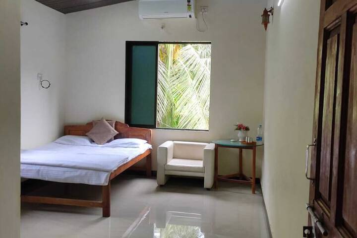 Room 2 of 12