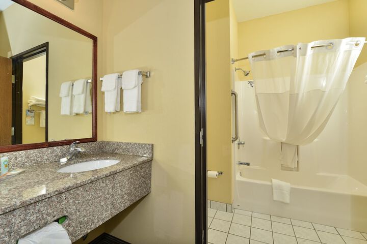 Standard Room, King or Two Doubles (1 of 6)