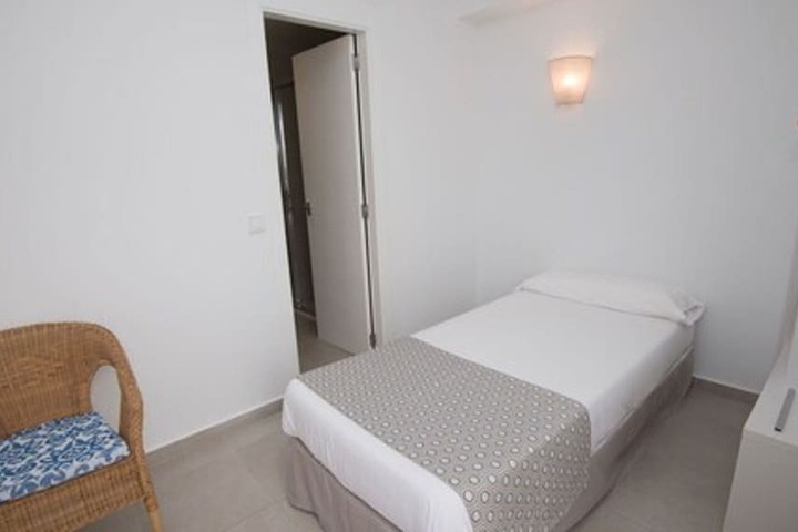 Room 15 of 42