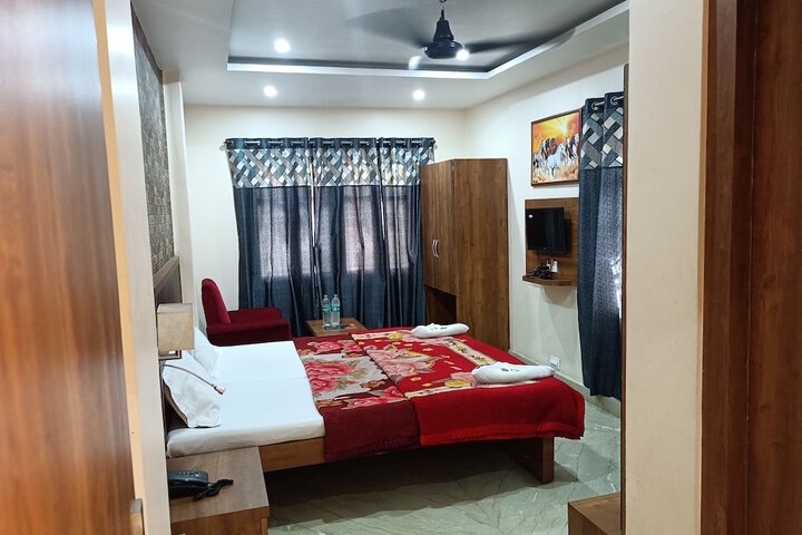 Room 19 of 37