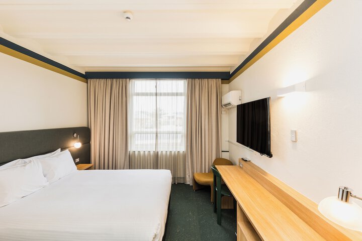 Room 13 of 69