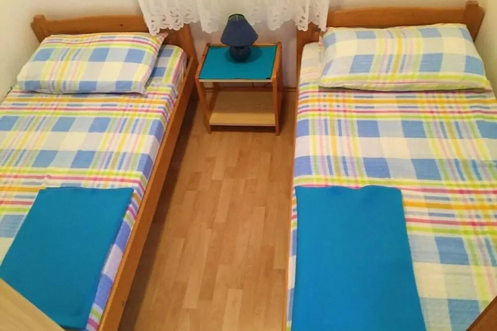 Room 2 of 12