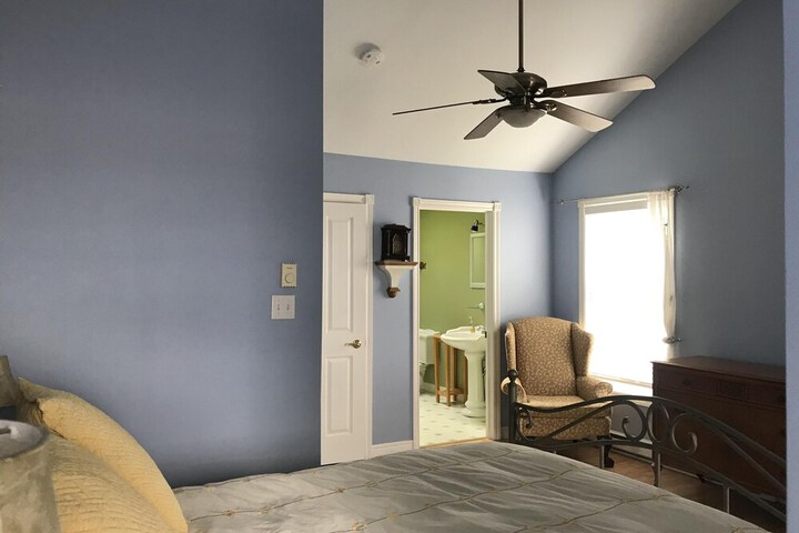 Room 5 of 28